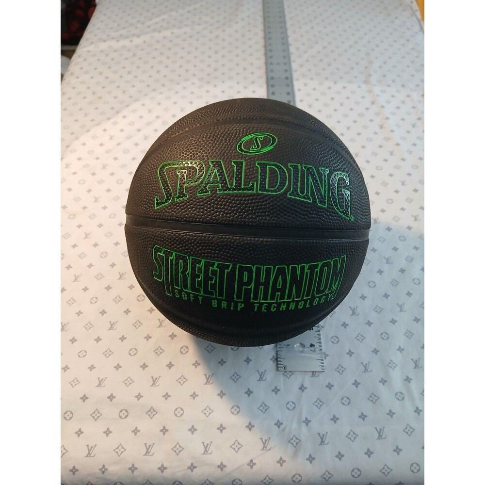 Spalding Street Phantom Size 7 Indoor/Outdoor Basketball Black/Green